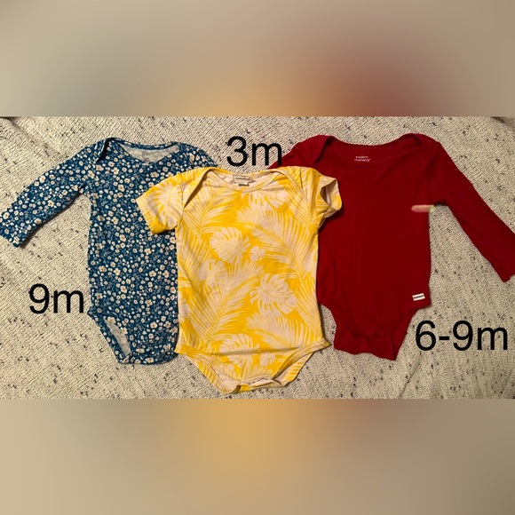 11 items-Bundle of baby girl clothes size NB - 12m. NEW or LIKE NEW condition - Picture 1 of 5